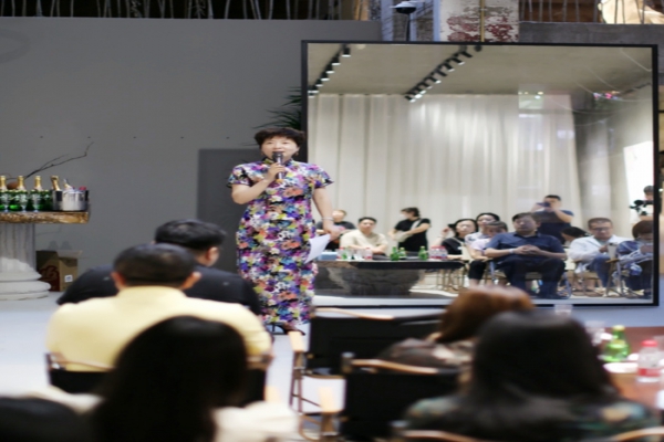 法国青年艺术家奥塞塔尼中国首个个人展览在西安开展